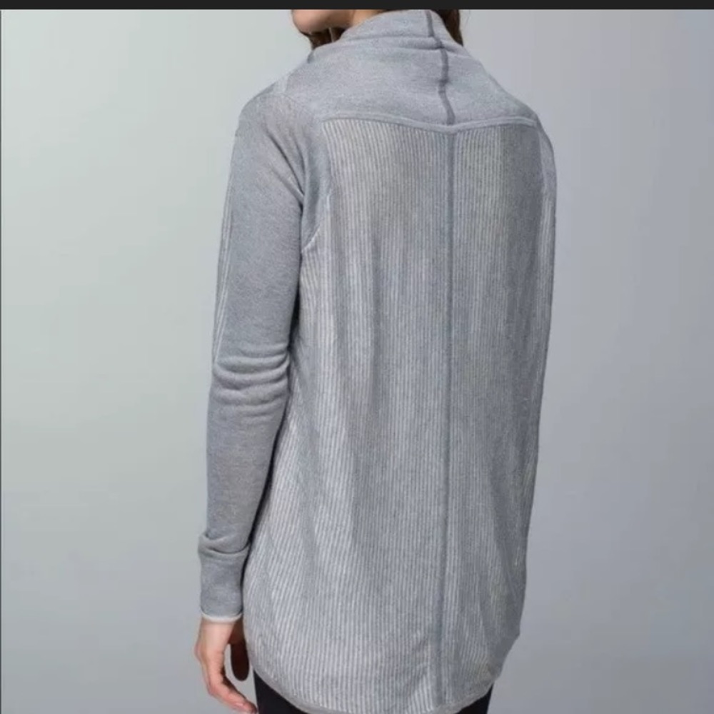 Lululemon Iconic Wrap - Picture 3 of 15